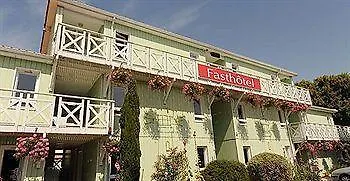 Contact La Rochelle (Charente-Maritime)