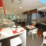 Contact Hotel 2*