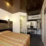 Contact 2*
