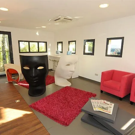 호텔 Contact 라로셸