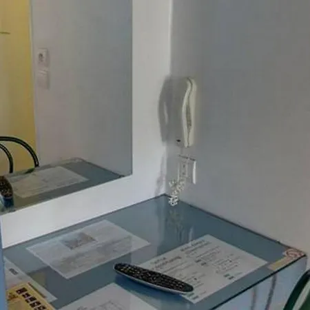 Hotel Contact La Rochelle (Charente-Maritime)